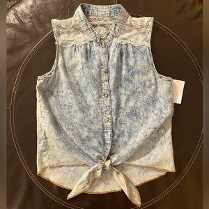 Mimi Chica Button Down Vest Size L Chambray Color